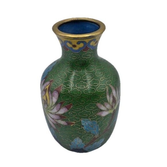 Vintage Cloisonné Bud Vase 3" Green Enamel Brass Floral Design Miniature Retro - Picture 1 of 9
